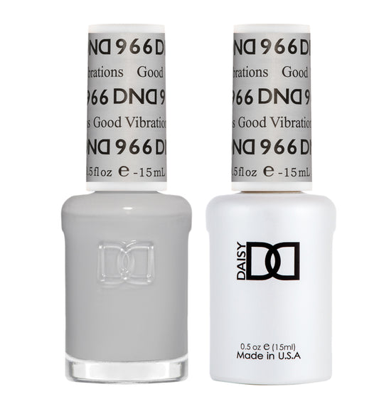 Set DND - Esmalte en gel y esmalte de uñas, 860 She's White? ¿Ella es rosa?